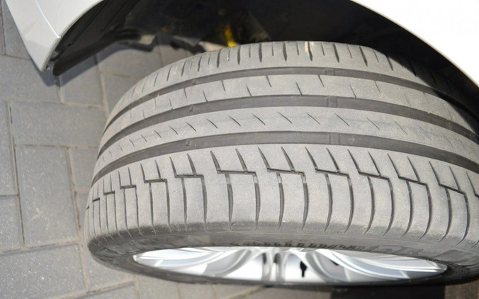 BMW Seria 5 cena 24900 przebieg: 254000, rok produkcji 2010 z Hrubieszów małe 667
